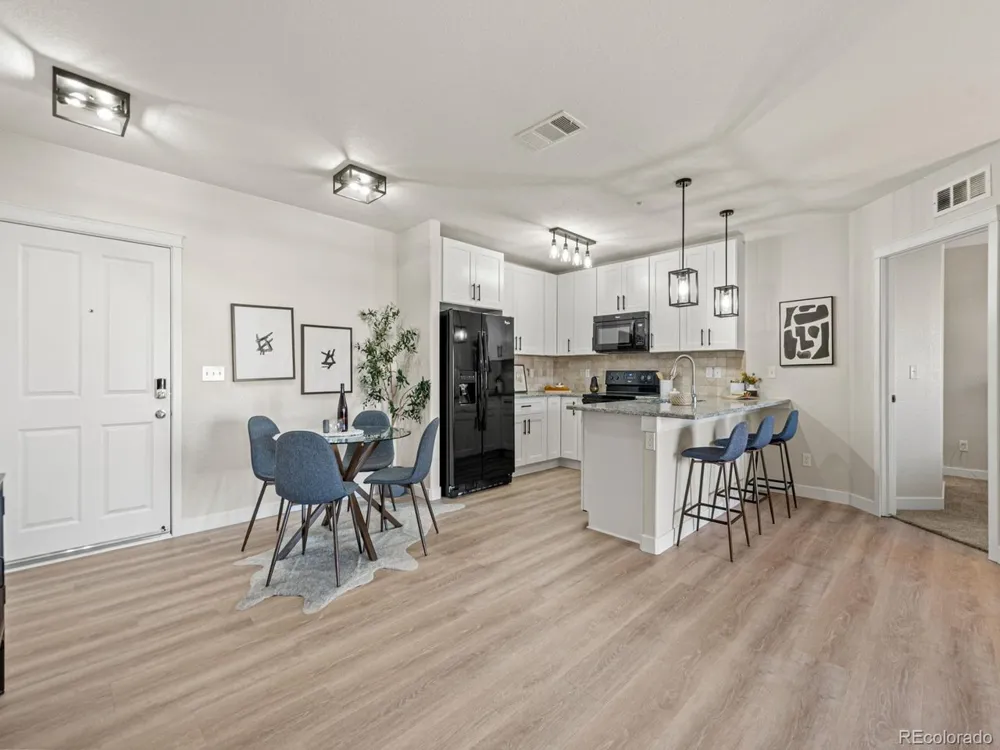 725 Elmhurst Drive #208 Highlands Ranch, CO 80129