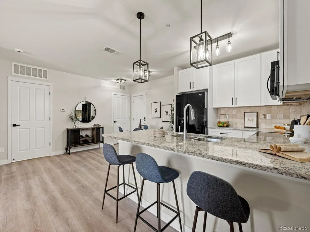 725 Elmhurst Drive #208 Highlands Ranch, CO 80129