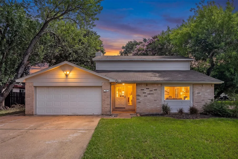 1902 Kings Arms Way Katy, TX 77493