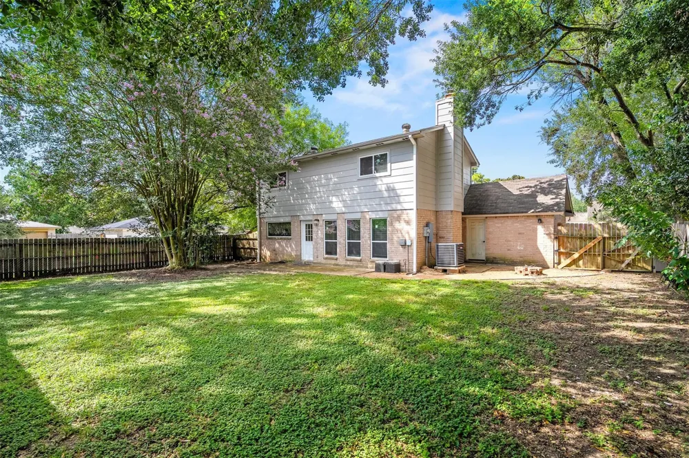 1902 Kings Arms Way Katy, TX 77493