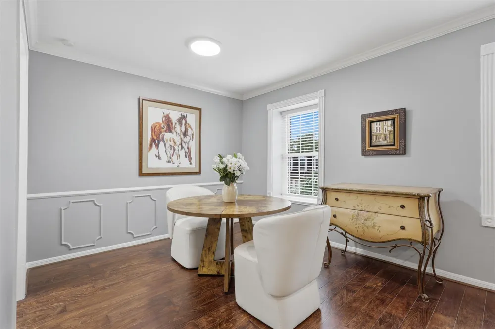 353 Post Oak Lane #825 Houston, TX 77024