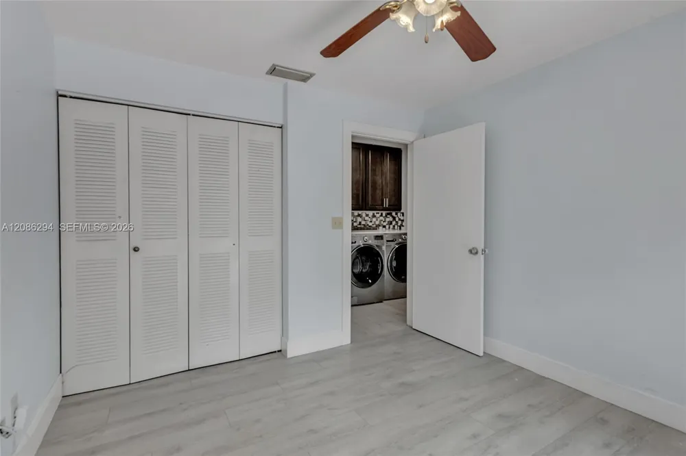 1050 Summit Trail Cir #B West Palm Beach, FL 33415