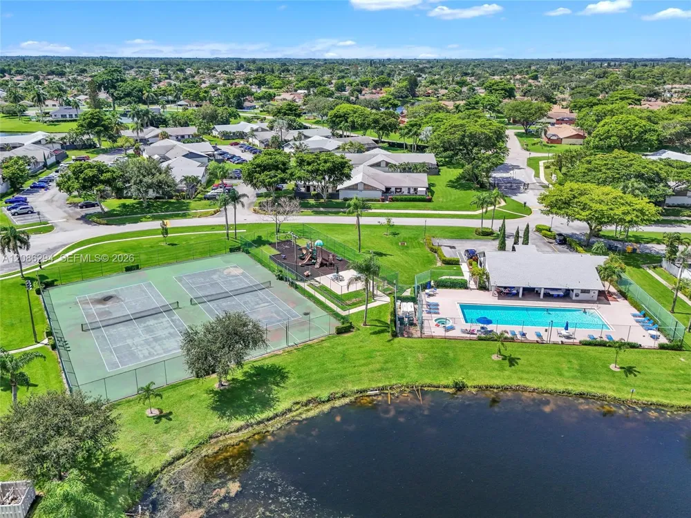 1050 Summit Trail Cir #B West Palm Beach, FL 33415