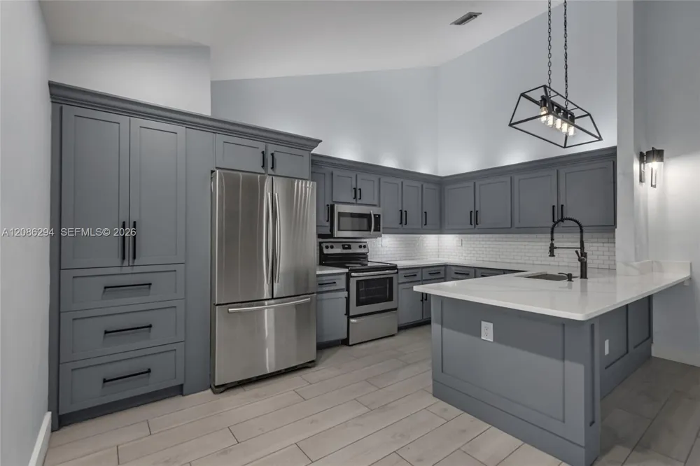 1050 Summit Trail Cir #B West Palm Beach, FL 33415