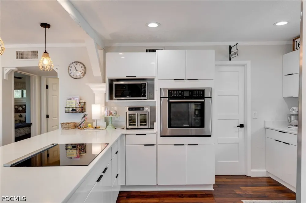 Dimmick Drive Sanibel, FL 33957