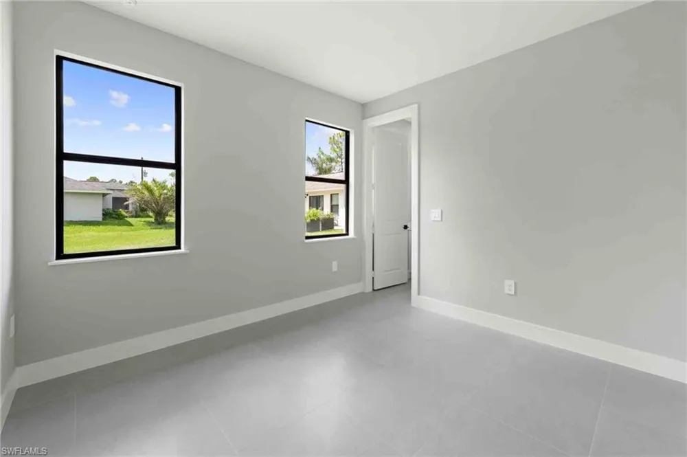 2610 4th Street NW Naples, FL 34120