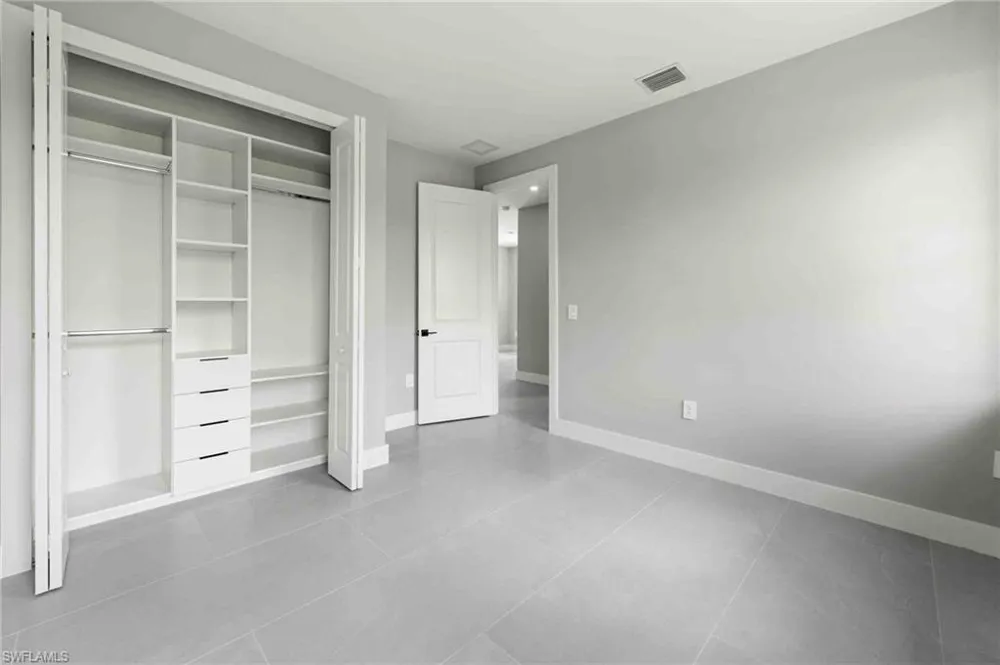 2610 4th Street NW Naples, FL 34120
