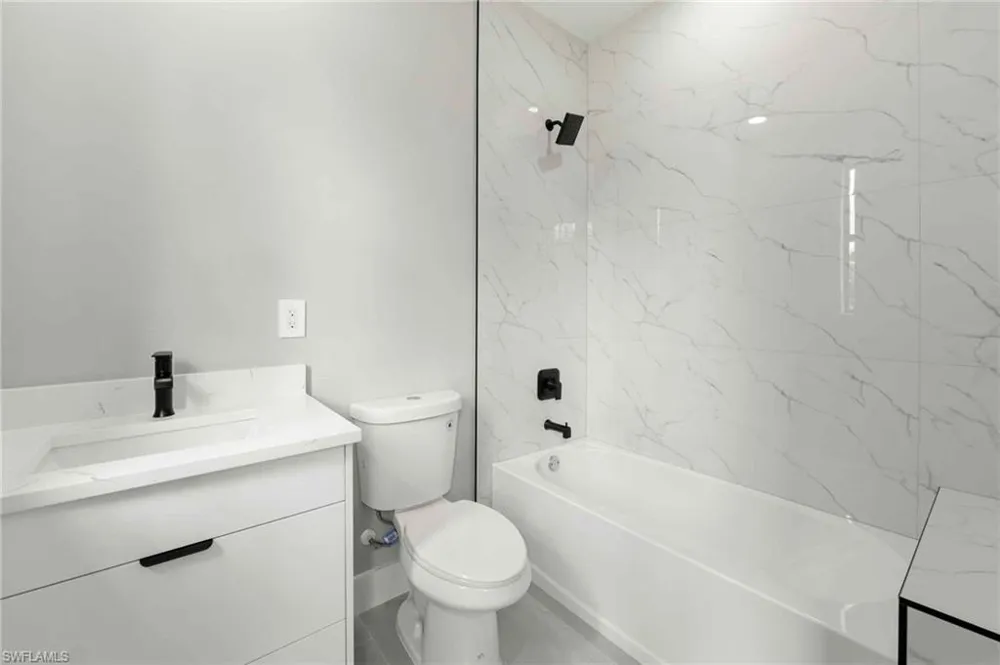 2610 4th Street NW Naples, FL 34120
