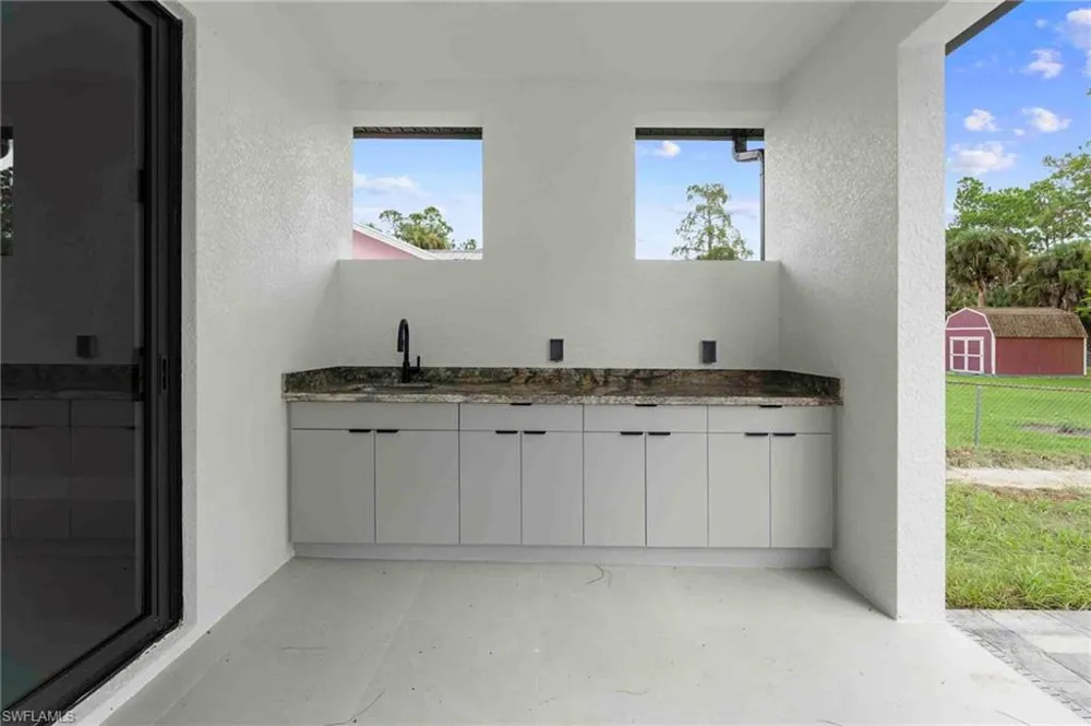2610 4th Street NW Naples, FL 34120