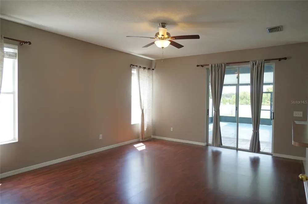 8718 SANDY PLAINS DRIVE Riverview, FL 33578