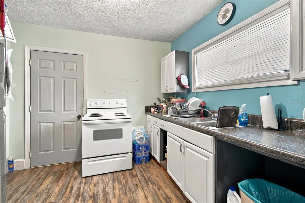 2501 57TH PLACE St Petersburg, FL 33714