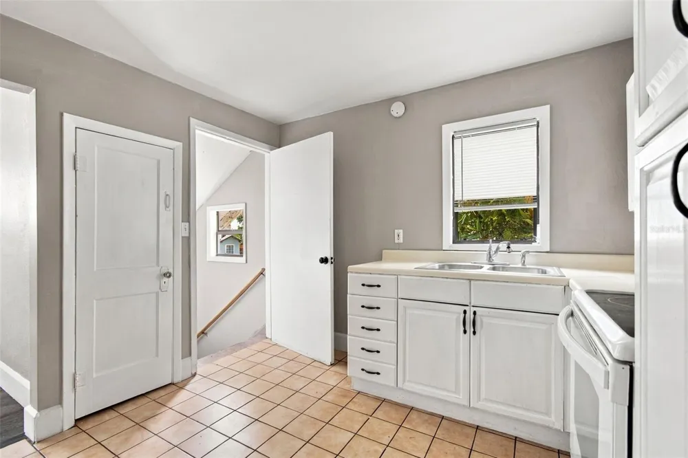 2501 57TH PLACE St Petersburg, FL 33714