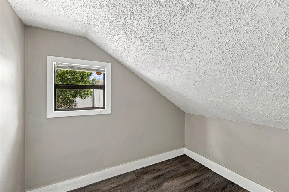 2501 57TH PLACE St Petersburg, FL 33714