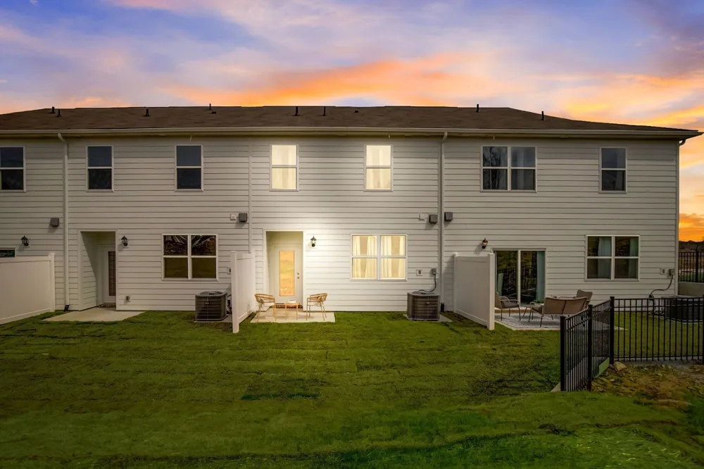 2243 Harlequin Point Lebanon, TN 37090