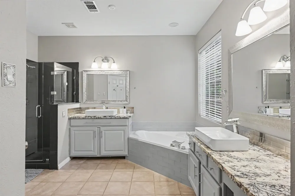 22 S Bristol Oak Circle Spring, TX 77382