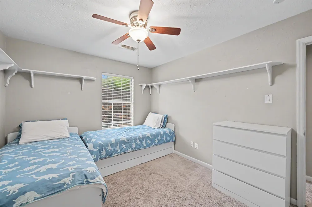 22 S Bristol Oak Circle Spring, TX 77382