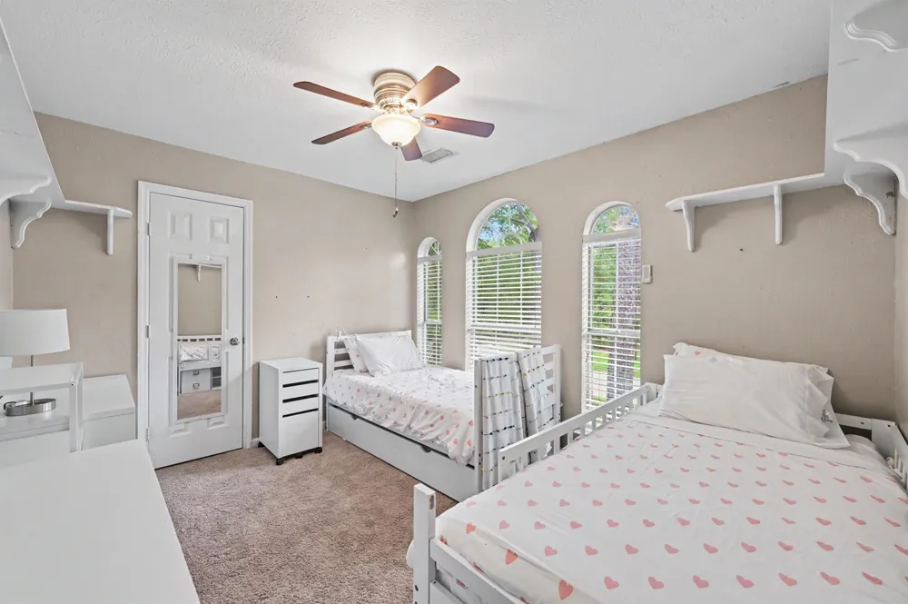 22 S Bristol Oak Circle Spring, TX 77382
