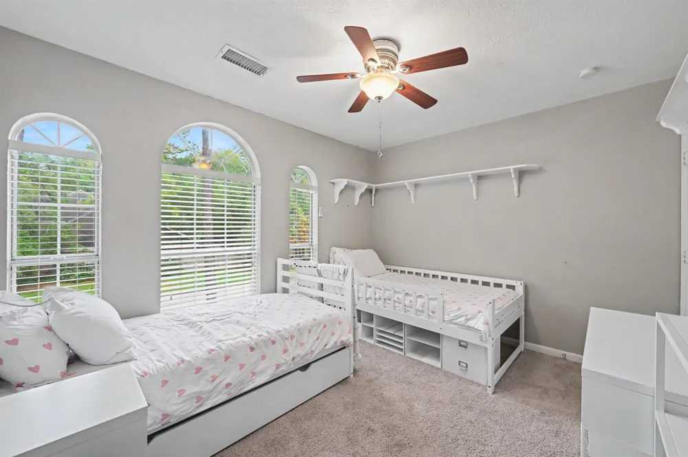 22 S Bristol Oak Circle Spring, TX 77382
