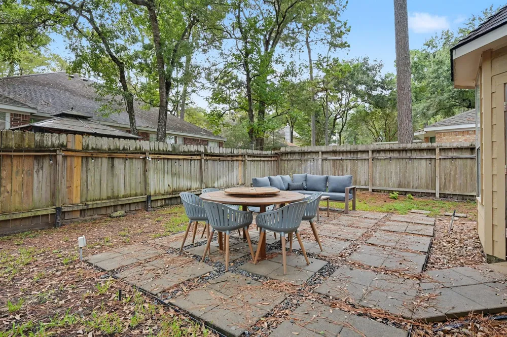 22 S Bristol Oak Circle Spring, TX 77382