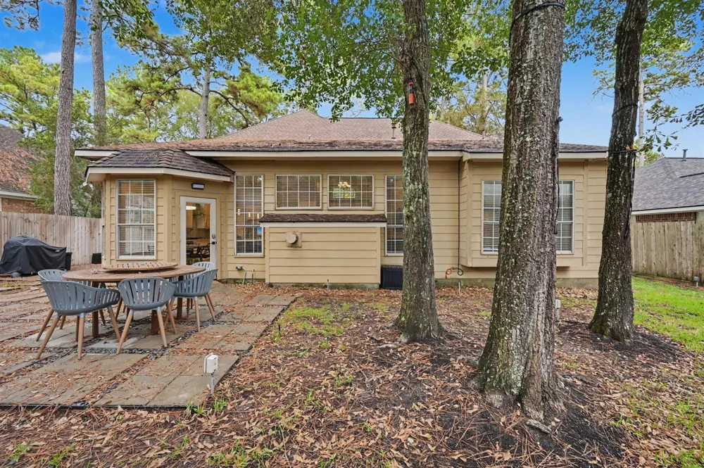 22 S Bristol Oak Circle Spring, TX 77382