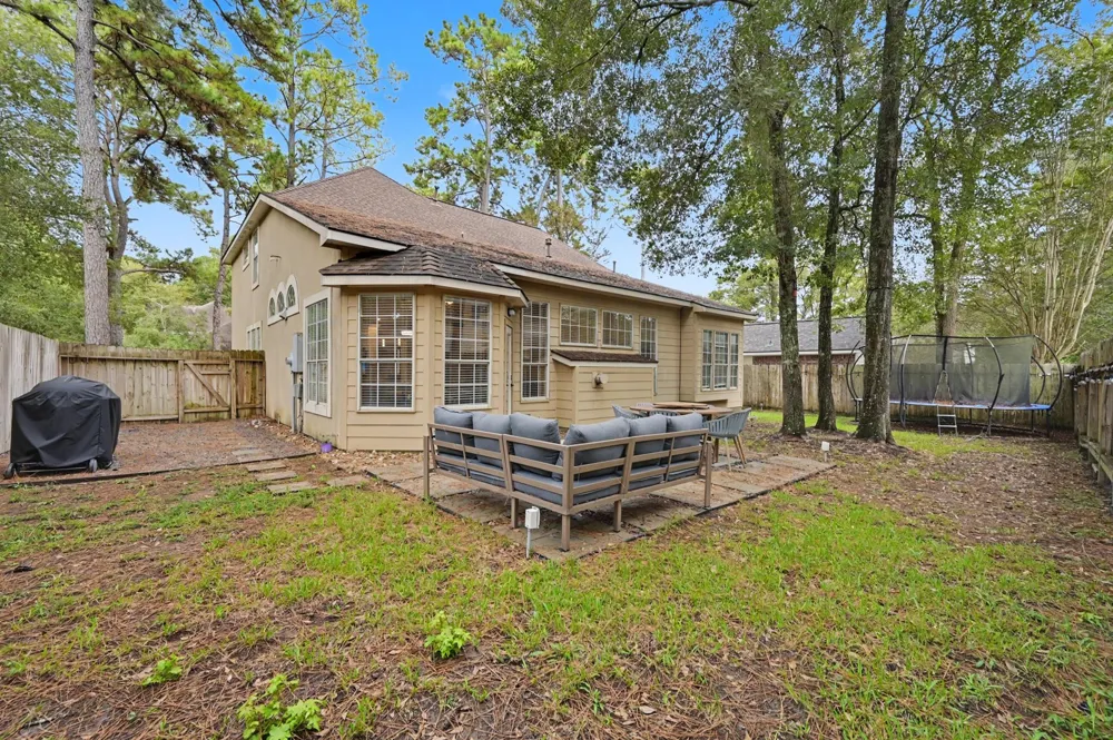 22 S Bristol Oak Circle Spring, TX 77382