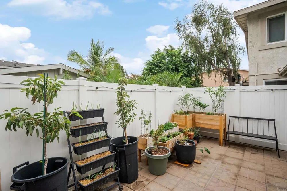 1313 Via Santiago #A Corona, CA 92882