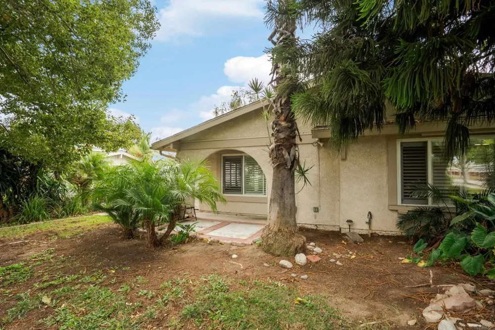 1313 Via Santiago #A Corona, CA 92882