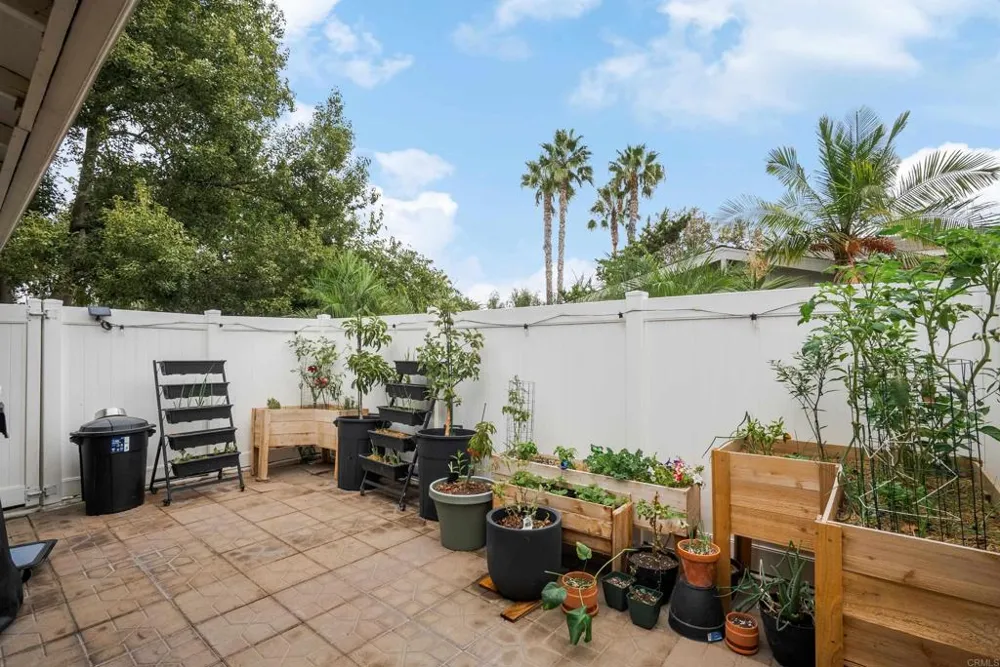 1313 Via Santiago #A Corona, CA 92882