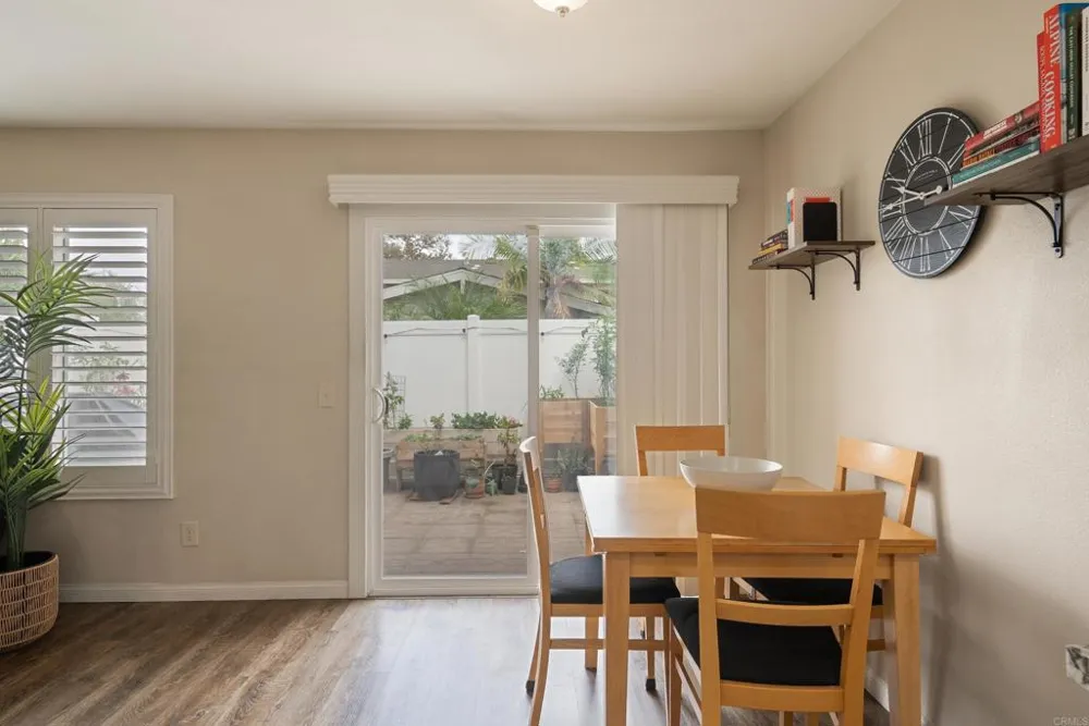 1313 Via Santiago #A Corona, CA 92882