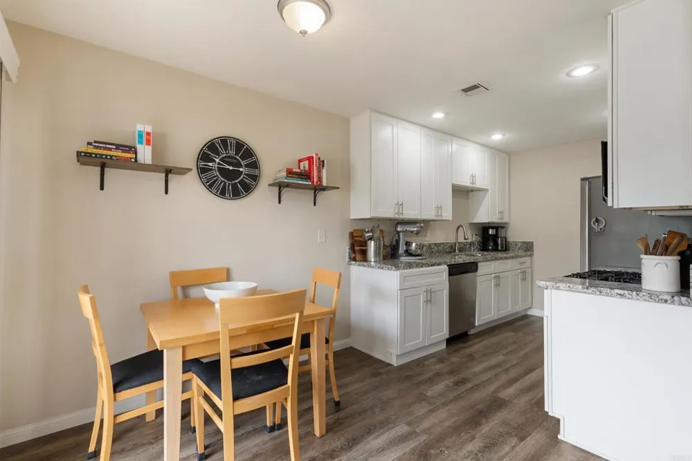 1313 Via Santiago #A Corona, CA 92882