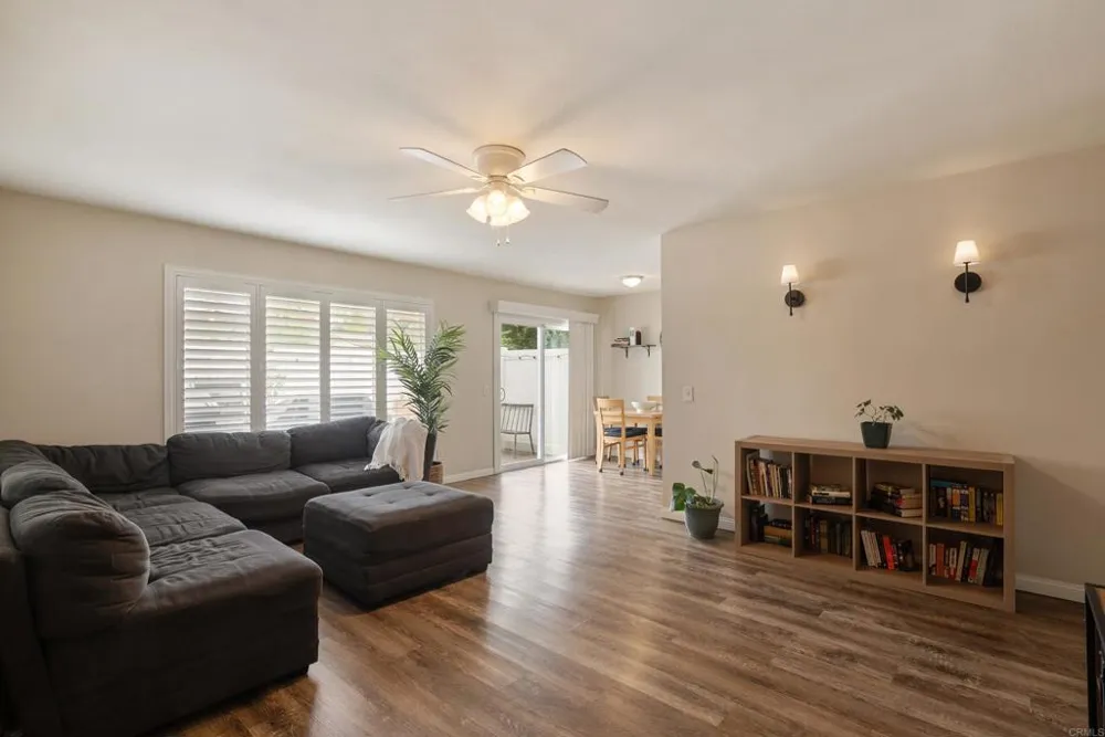 1313 Via Santiago #A Corona, CA 92882
