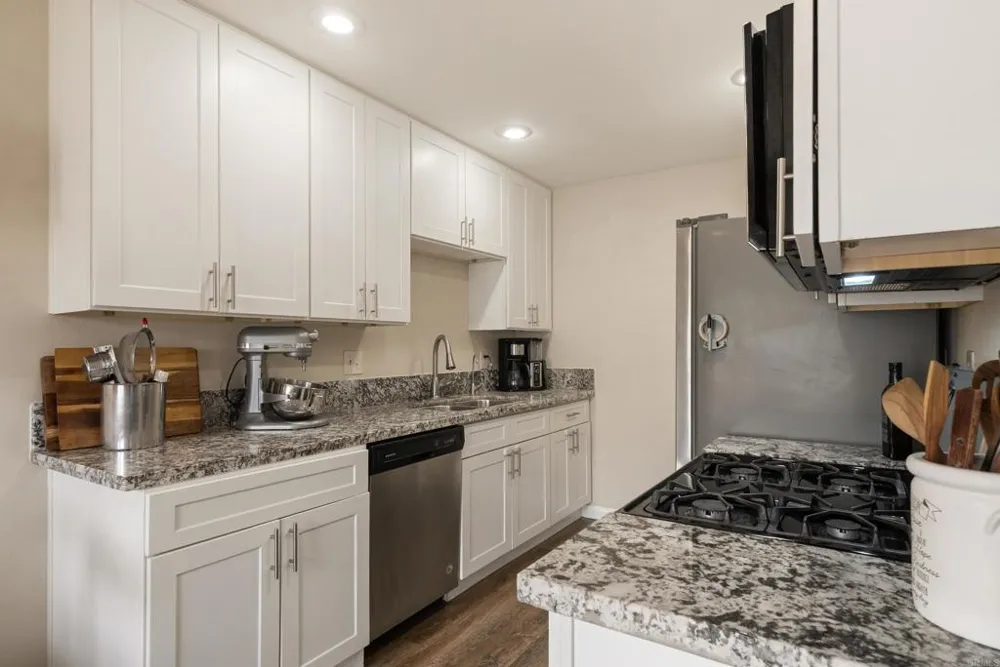 1313 Via Santiago #A Corona, CA 92882