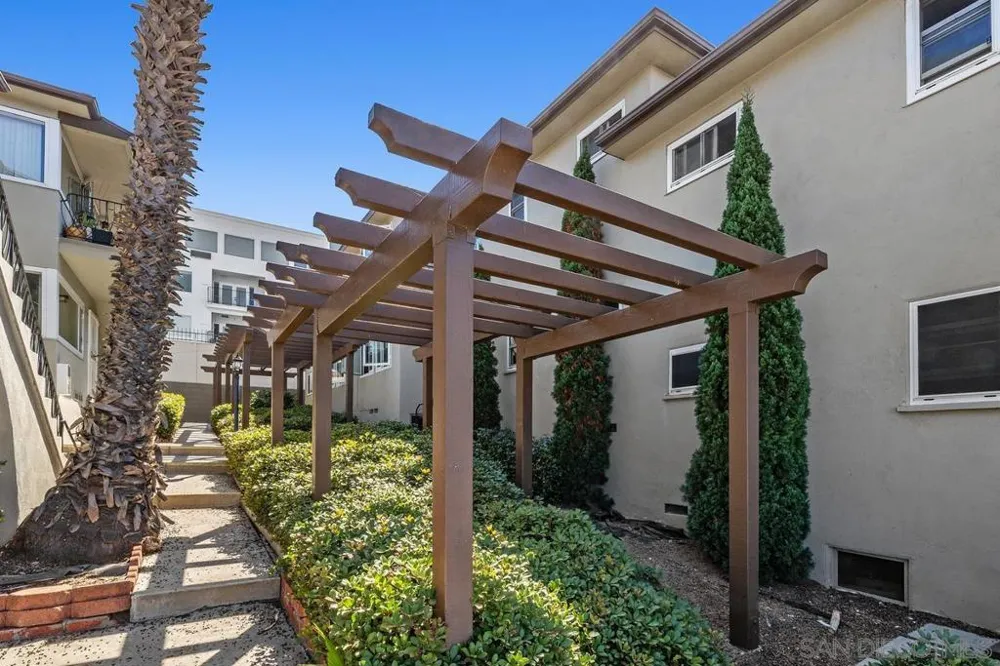 2301 Brant Street San Diego, CA 92101