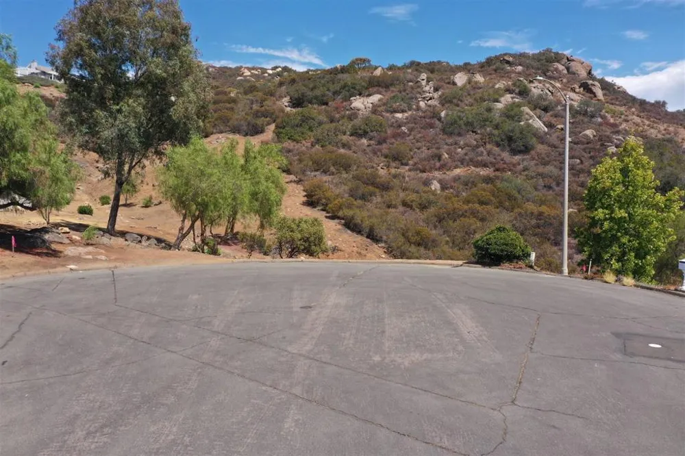 Calle Mia Alpine, CA 91901