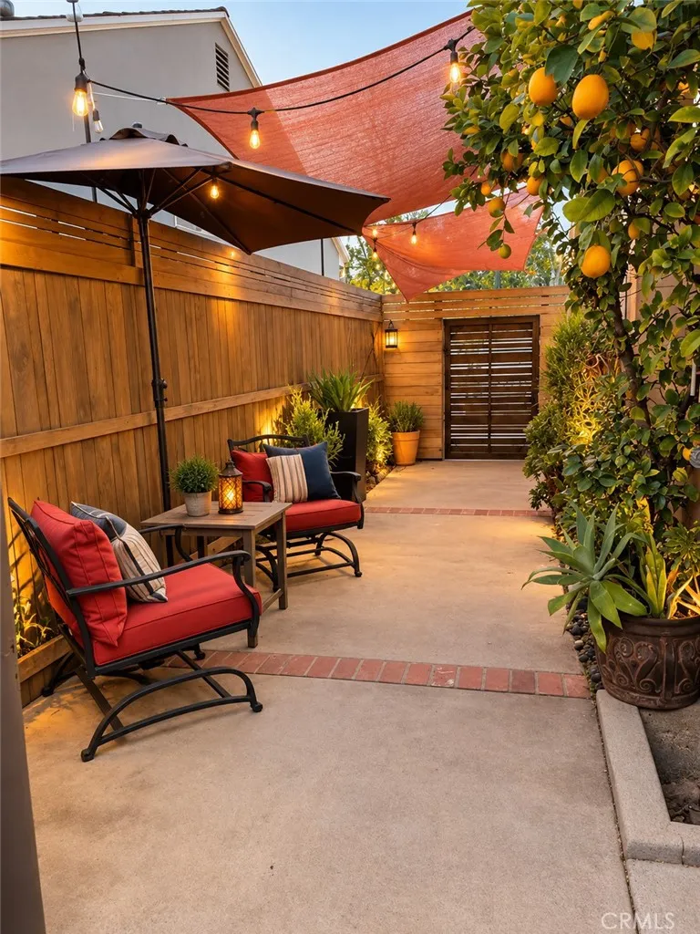 6254 Agnes Avenue North Hollywood, CA 91606