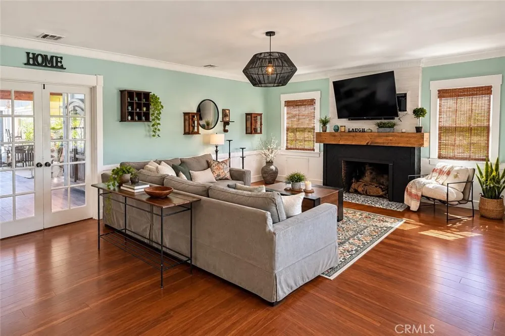 6254 Agnes Avenue North Hollywood, CA 91606