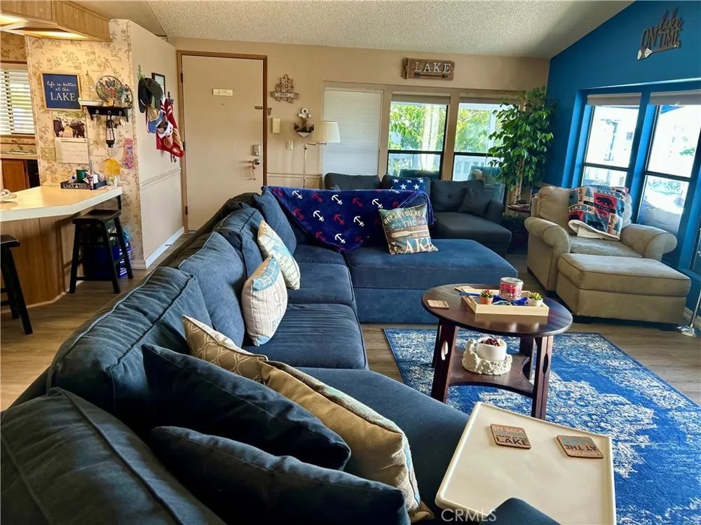 475 Walnut Lakeport, CA 95453