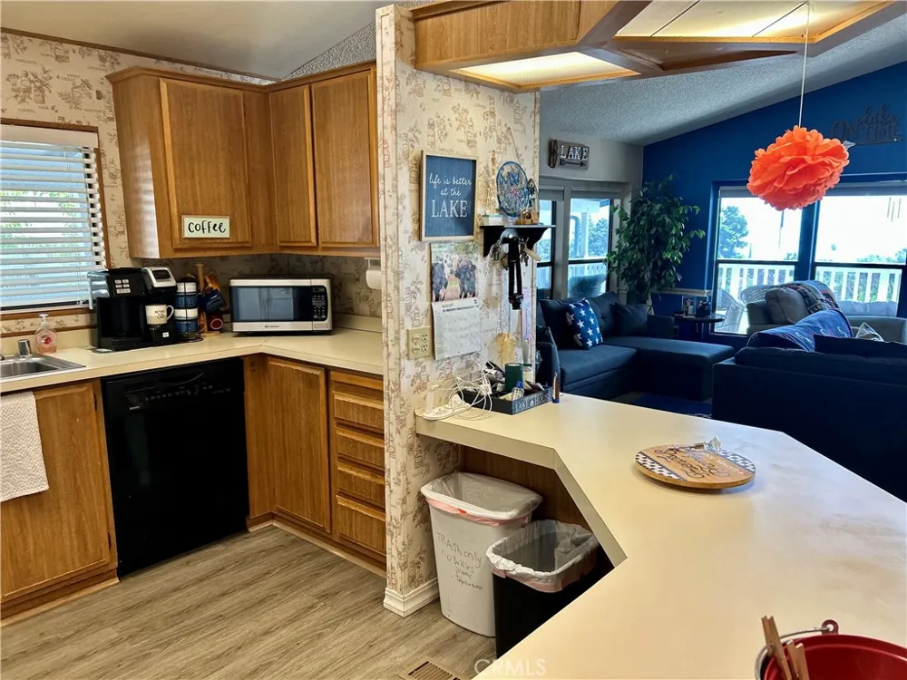 475 Walnut Lakeport, CA 95453