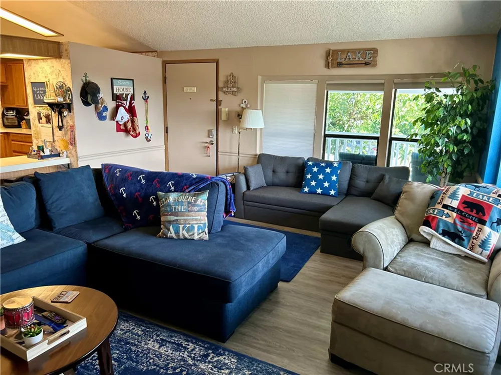 475 Walnut Lakeport, CA 95453