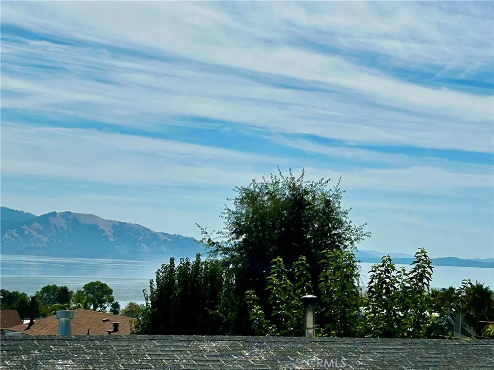 475 Walnut Lakeport, CA 95453