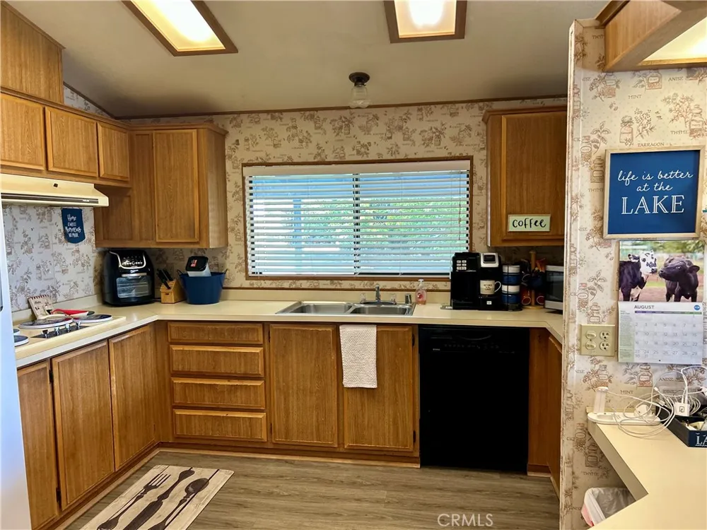475 Walnut Lakeport, CA 95453
