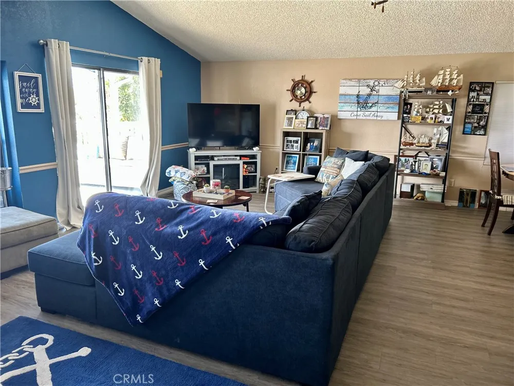 475 Walnut Lakeport, CA 95453