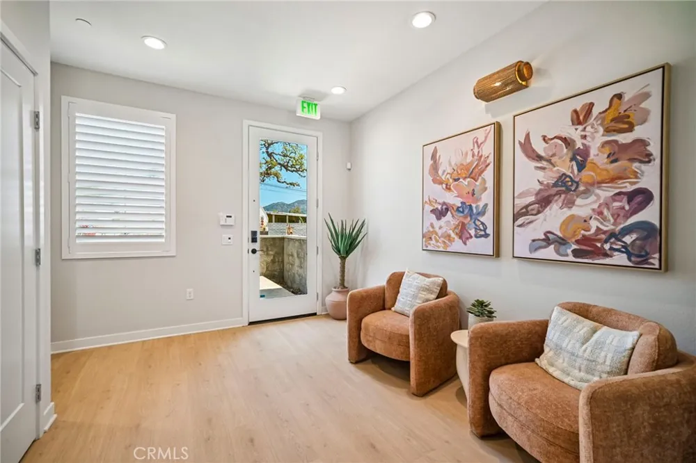 5871 Maplewood Lane #4 Simi Valley, CA 93063