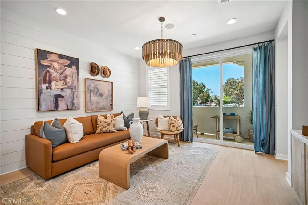 5871 Maplewood Lane #4 Simi Valley, CA 93063