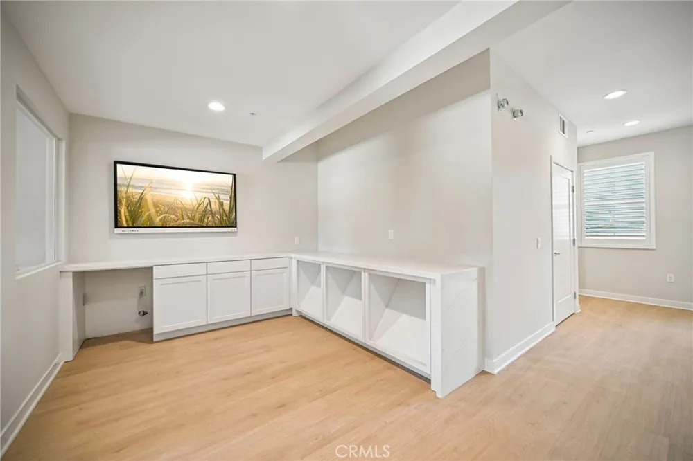 5871 Maplewood Lane #4 Simi Valley, CA 93063