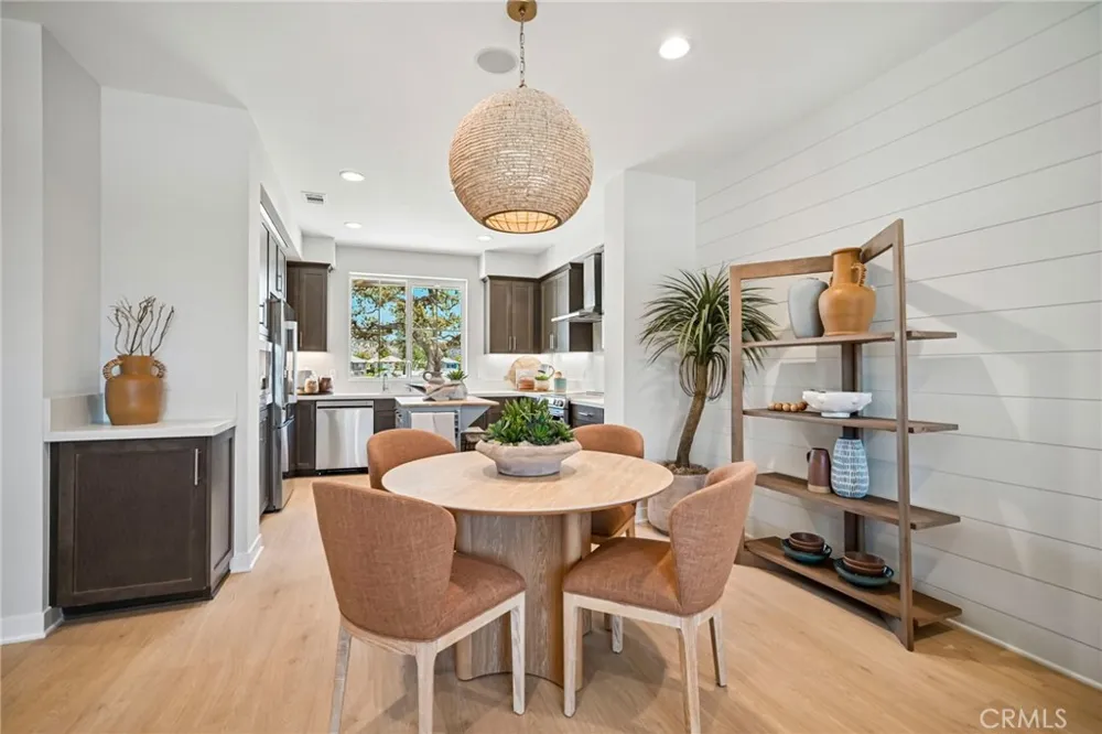 5871 Maplewood Lane #4 Simi Valley, CA 93063