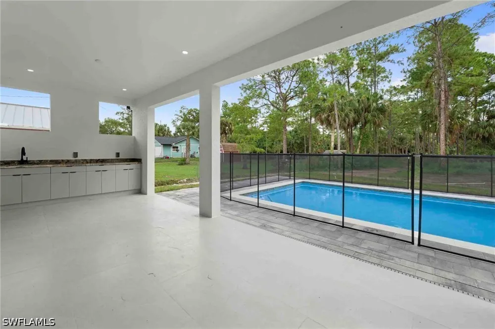 4th Street NW Naples, FL 34120