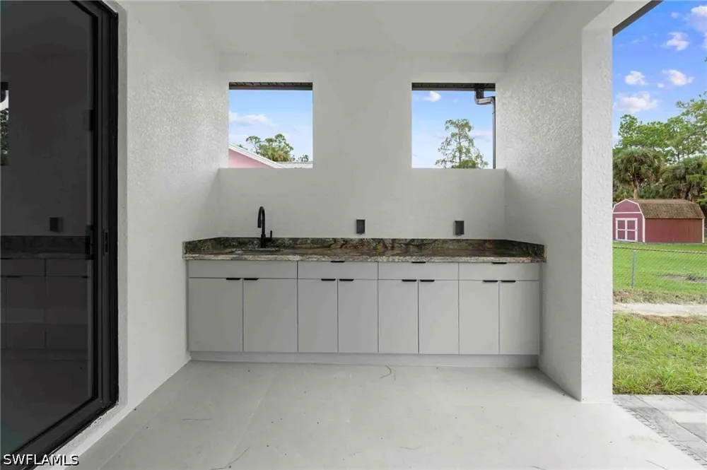 4th Street NW Naples, FL 34120