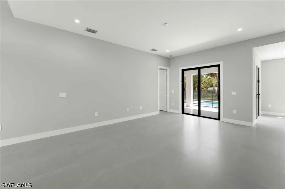 4th Street NW Naples, FL 34120