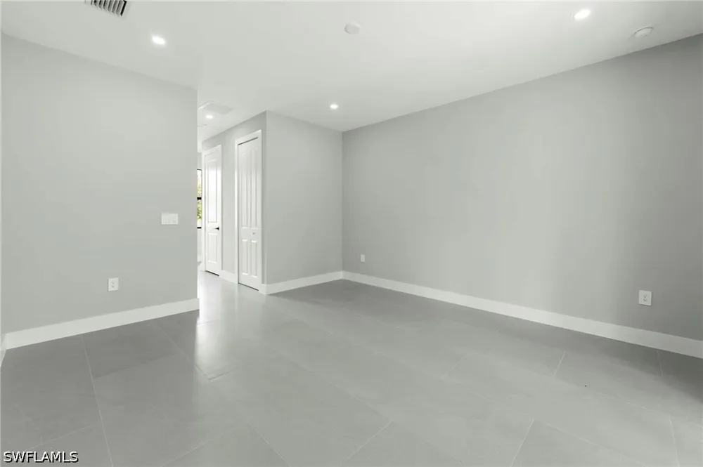 4th Street NW Naples, FL 34120